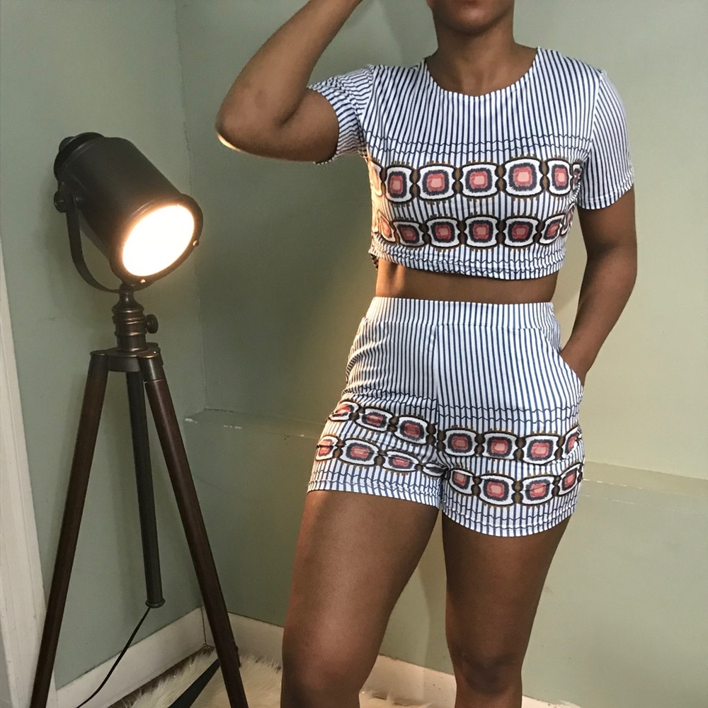 **SOLD** 2 Piece Aztec Stripe Short Set
